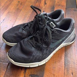 Women’s Sparkly Nike Metcon 3, Size 9